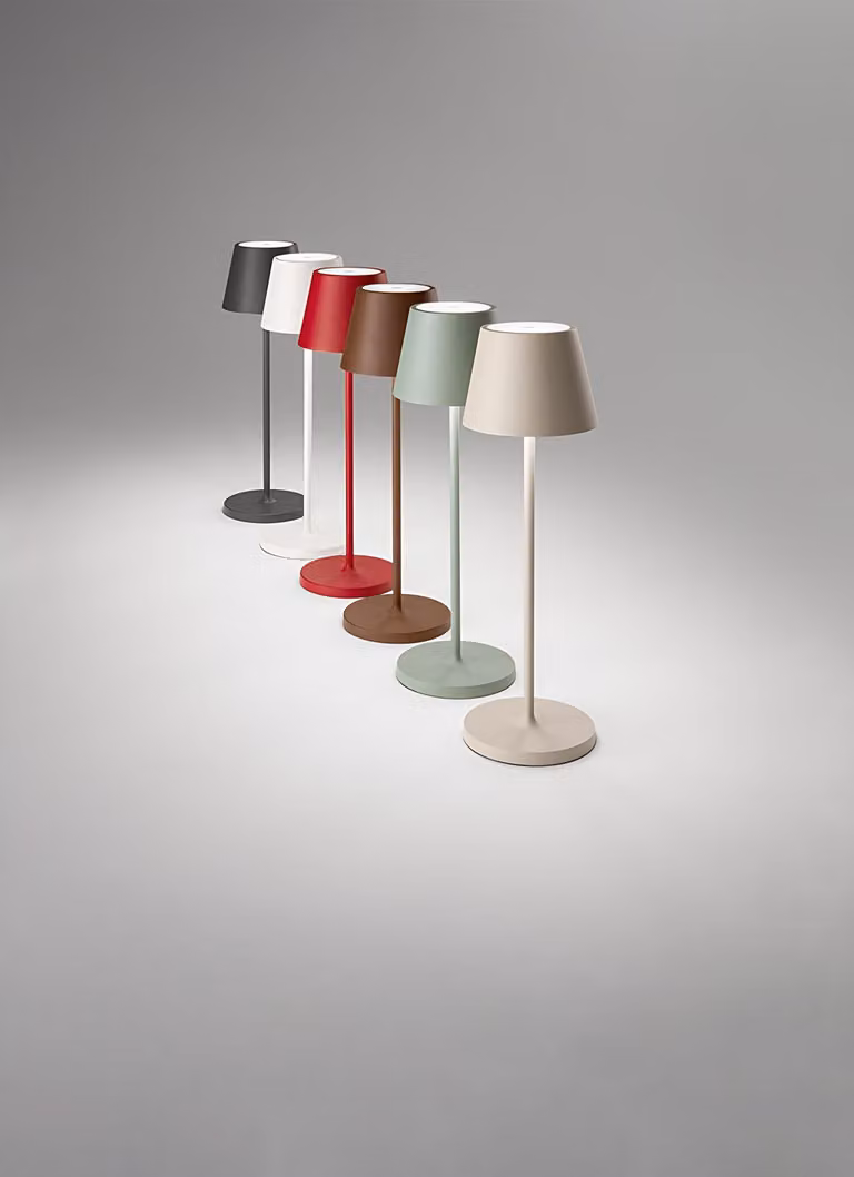 Lampada da Tavolo a LED 2W 3000K Ricaricabile IP54 Serie 8124 Colore Bianco Opaco, Design Moderno in Metallo Dimmerabile Touch - Perenz