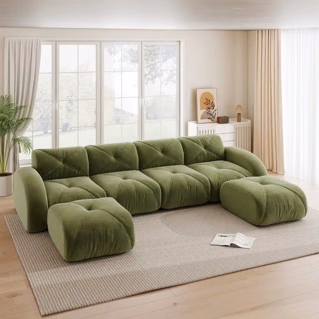 Divano modulare a U OKWISH in velluto verde con 4 posti e pouf coordinati per il tuo soggiorno