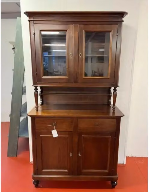 Cristalliera 4 ante 2 cassetti arte povera in legno massello e mdf con rifinitura in noce 104x43x218 H