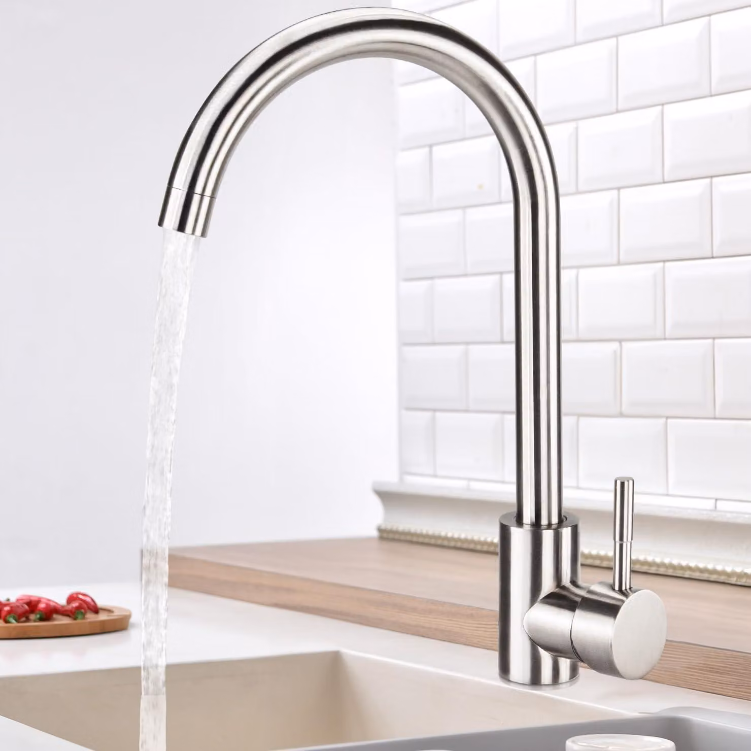 Miscelatore per cucina a 360°, monocomando, in acciaio inossidabile, per acqua calda e fredda, colore argento, adatto per la cucina