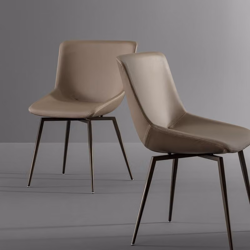 Sedia Artika Bonaldo con gambe in metallo