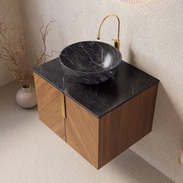 Mobile bagno sospeso con lavabo da appoggio in ceramica nera e mobile in multistrato color rovere marrone