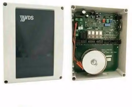 Apparecchiatura di comando VDS E106 per cancelli a battente, colore bianco