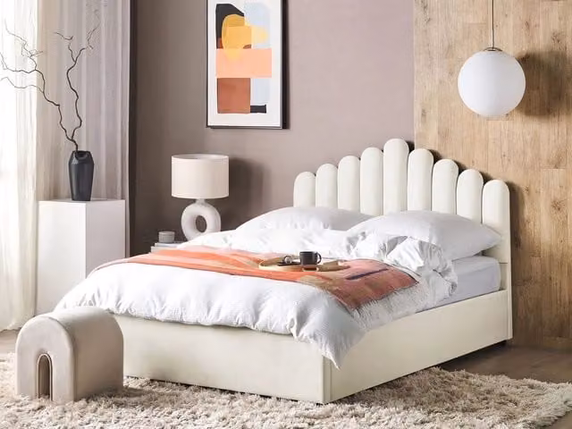 Letto contenitore matrimoniale BELIANI in velluto bianco con testiera a conchiglia e rete a doghe L/P/H: 214 x 160 x 89 cm – 1