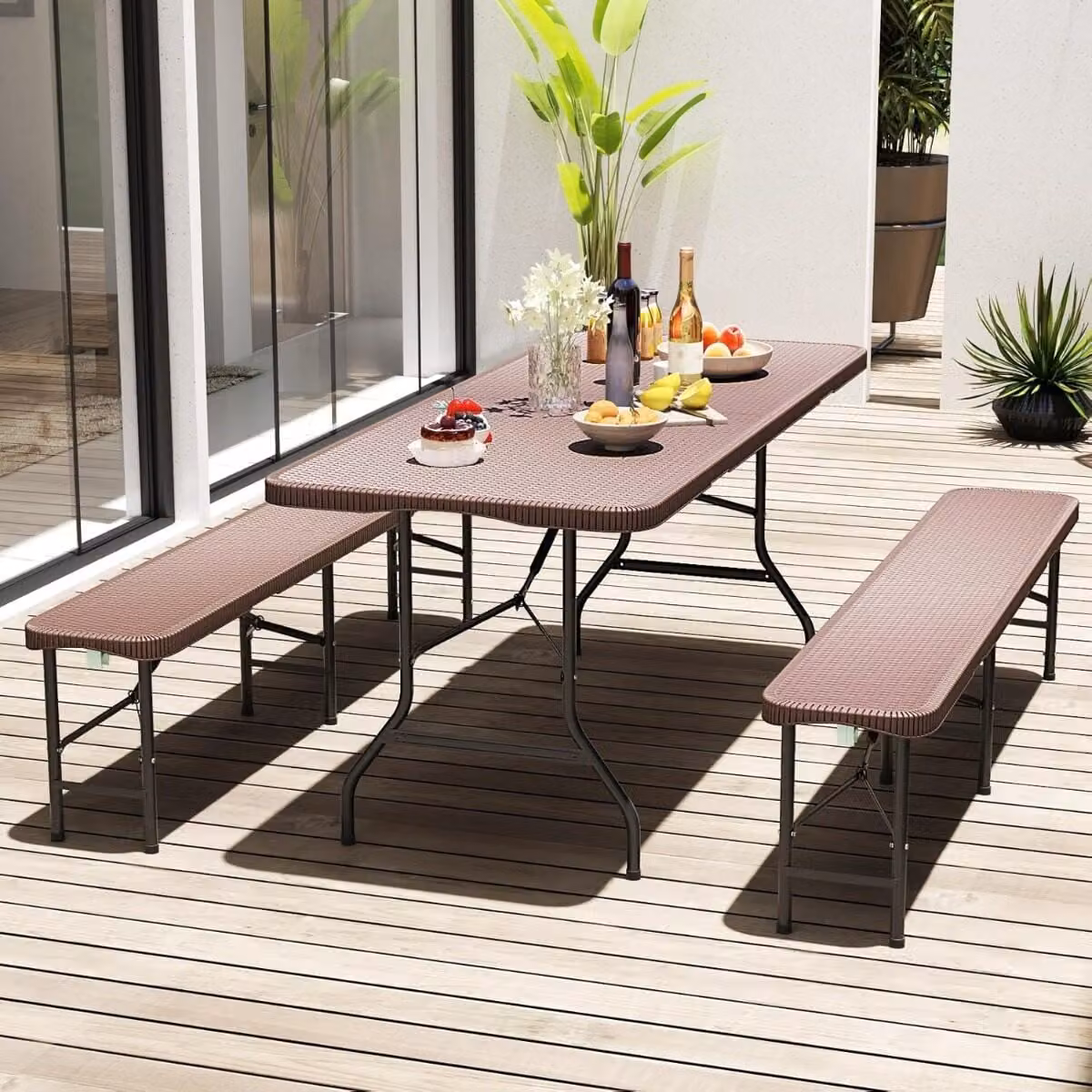 Set da campeggio Costway composto da tavolo pieghevole da 180 cm e panca in plastica marrone