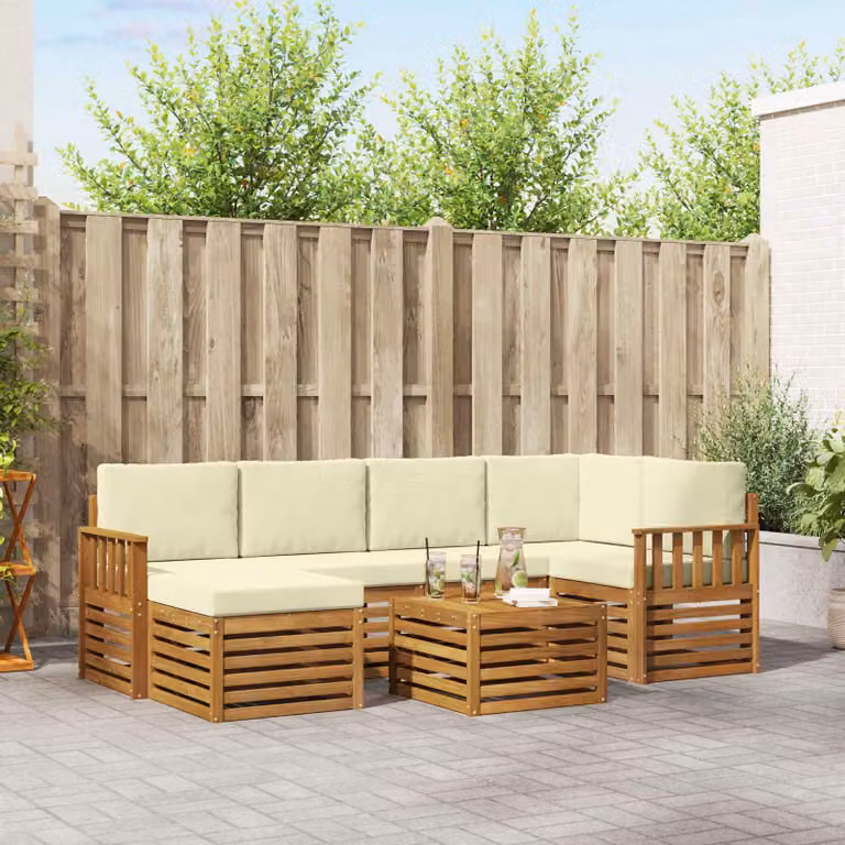 vidaXL Set di divani da esterno a L composto da 7 pezzi in legno di acacia con cuscini beige e bianco