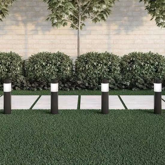Set di 4 luci solari da esterno – Resistenti all'acqua – Acciaio inossidabile, 15 cm – Modello a pilastro – Con LED – Ideali per giardino, vialetti e aree esterne – Colore nero