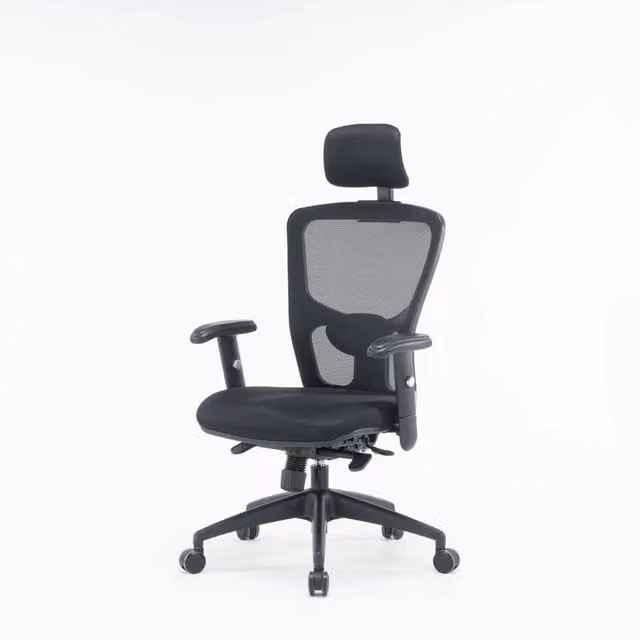 Sedia da ufficio ergonomica DMORA Asterio con poggiatesta e braccioli, poltrona direzionale in tessuto nero, L: 68 cm, H: 120/130 cm