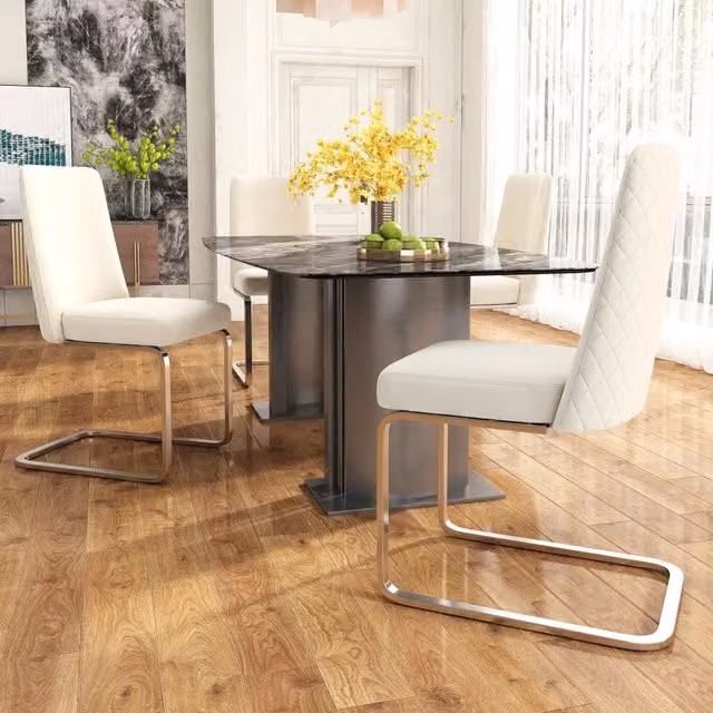 Set di 4 sedie da pranzo Mivray in velluto beige con schienale geometrico e gambe in metallo argento