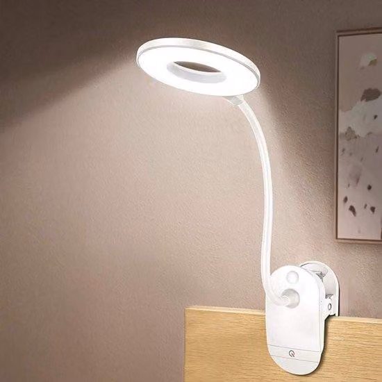 Lampada da comodino a LED con clip, 3 livelli di luminosità, ricaricabile tramite USB.