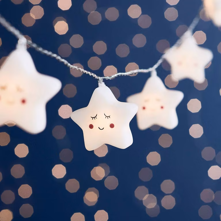 Catena luminosa a LED a forma di stella, 12 luci, luce bianco caldo, 2,2 metri, con timer, alimentazione a batteria