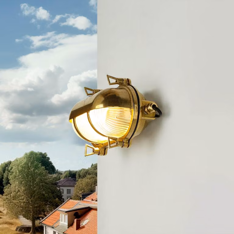 Lampada da parete esterna in ottone, con vetro lavorato, grado di protezione IP64, attacco E27, diametro 21 cm, stile nautico