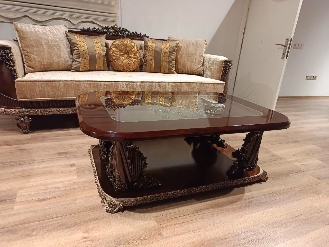 Tavolo da soggiorno Tavolino Tavolino Consolle Beige Tavolo in legno Immediatamente