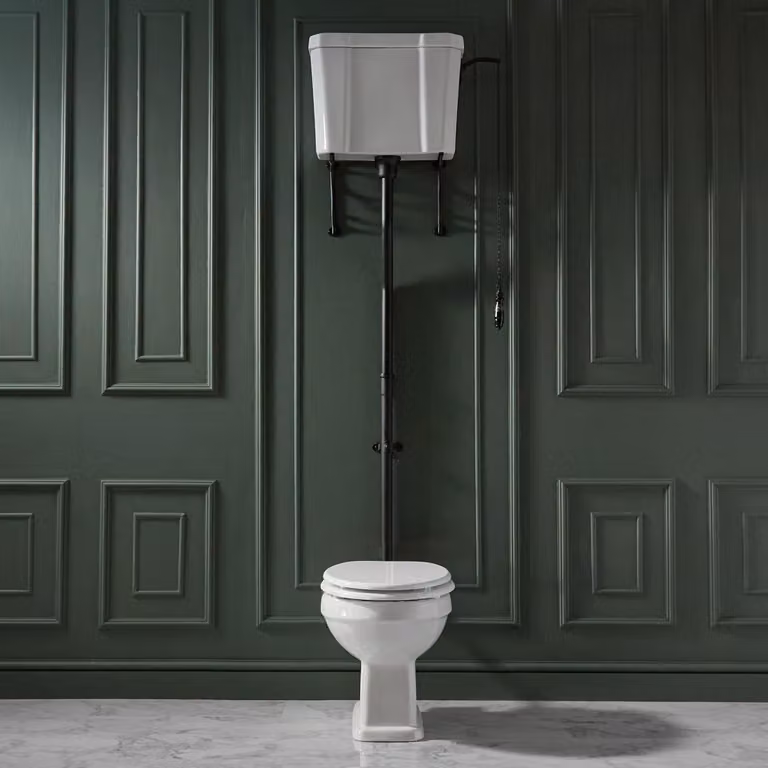 Sanitario WC Tradizionale Alto con Cassetta - Kit Scarico Nero Opaco e Copriwater WC Bianco - Richmond
