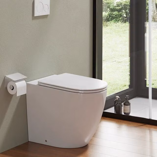 Vaso WC filomuro rimless in ceramica bianco lucido con sedile soft-close | Europa
