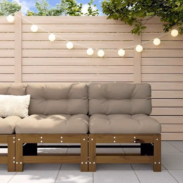Divano componibile da giardino Centrali in legno massello di pino color ambra con cuscini beige e marroni