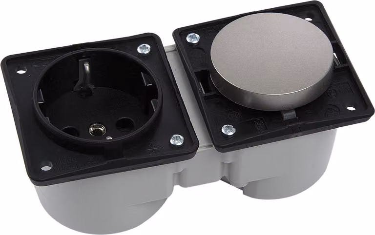 Interruttore Berker Integro effetto acciaio inox + presa di corrente nera senza cornice
