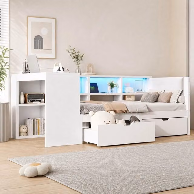 Letto piattaforma moderno in tessuto bianco con testiera imbottita, cassetti, prese USB, mensola e illuminazione LED, L/P: 90 x 200 cm
