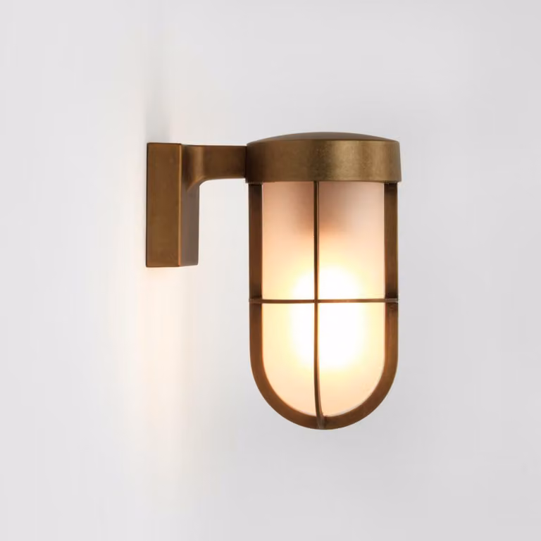 Astro Cabin Frosted - Stuoia da parete per esterni a 1 luce in ottone antico IP44, E27