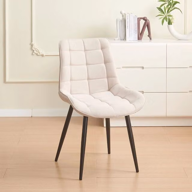Set 4 Sedie Mika in tessuto beige con trama geometrica e struttura in metallo nero