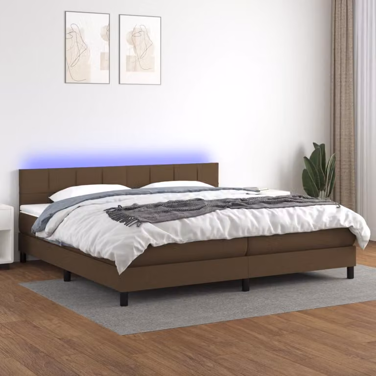 The Living Store Letto a molle con materasso e LED in tessuto marrone scuro 200x200 cm