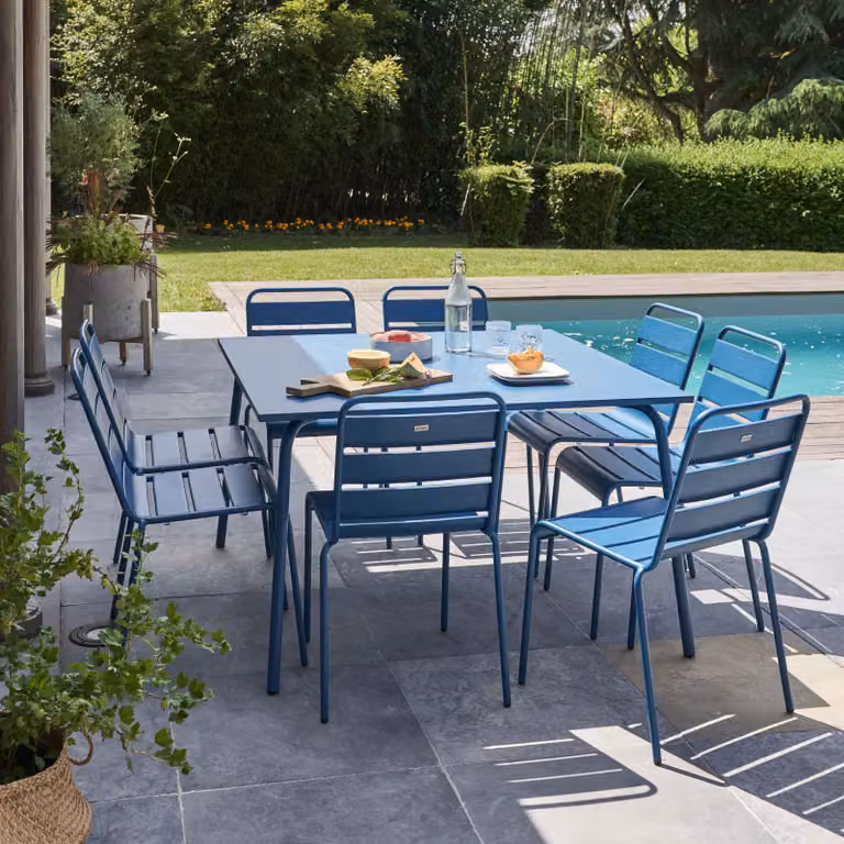 Tavolo da giardino e 8 sedie in metallo blu pacifico - Oviala Palavas