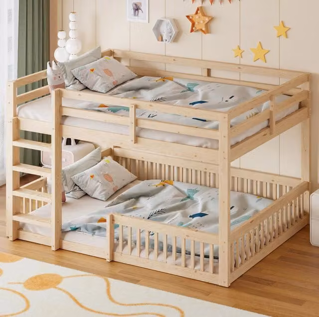 Letto a castello ULEVR 160x200 cm in pino e MDF naturale, con sponde di protezione