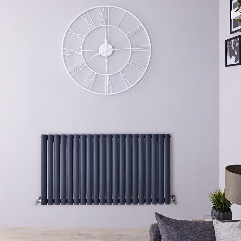 Radiatore Orizzontale Antracite 635x1180mm 945W - Alta Resa - Design Moderno - Revive
