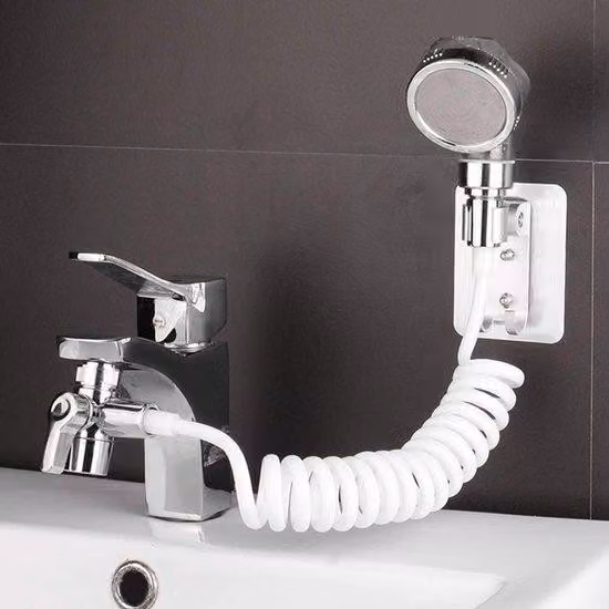 Braccio doccia in plastica per bagno con rubinetto