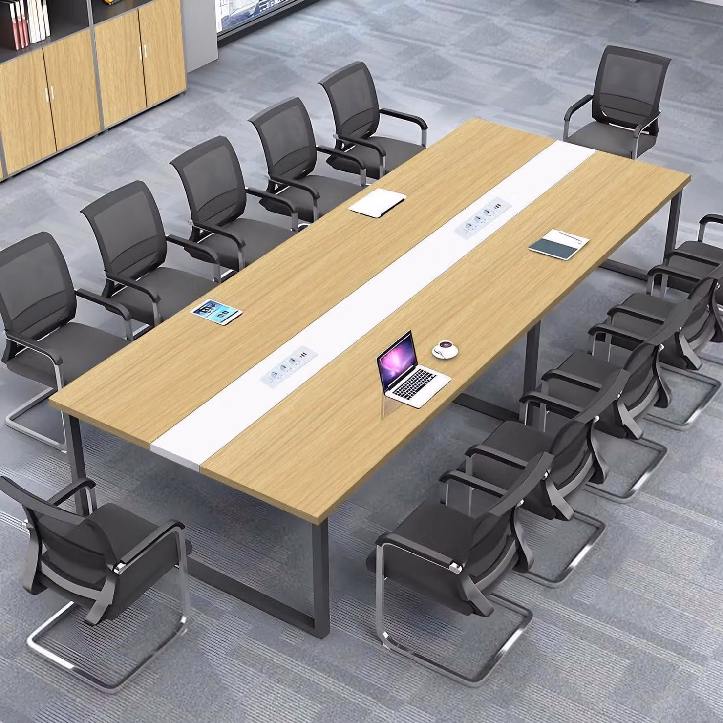 Tavolo da conferenza con sistema di gestione dei cavi, dimensioni 360x80x74 cm, design moderno, ideale per l'ufficio