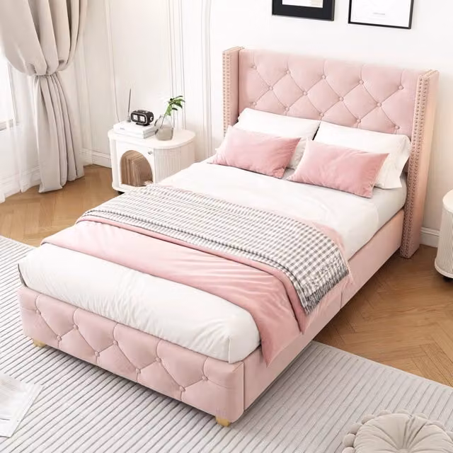 Letto imbottito 90x200 cm; testiera capitonné e finiture borchiate; velluto rosa (Senza materasso)