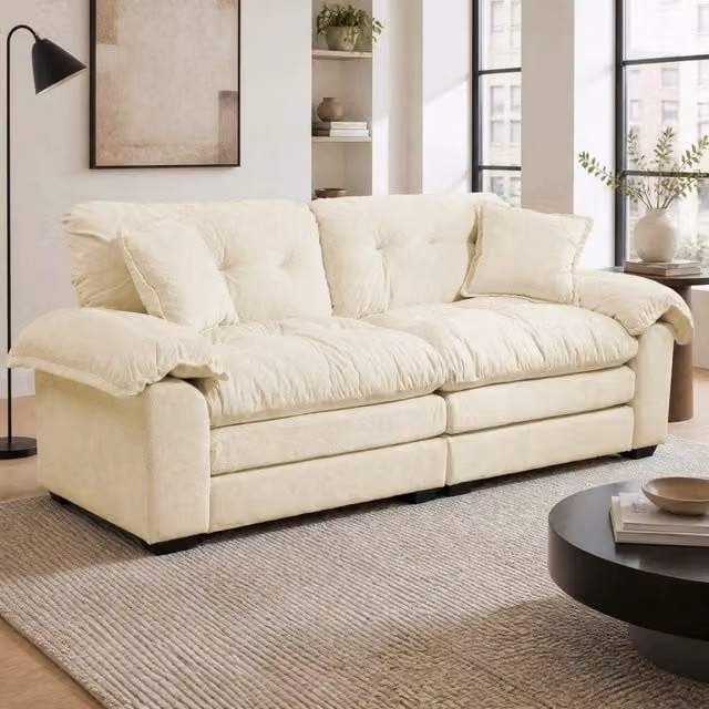 Divano moderno Mivray in tessuto beige con seduta profonda, cuscini decorativi inclusi e rivestimenti rimovibili