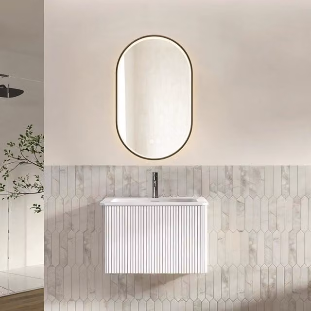 Set mobile bagno bianco: lavabo 60 cm con sottolavabo preassemblato e 1 cassetto, specchio ovale 50x80 cm con cornice nera e strass