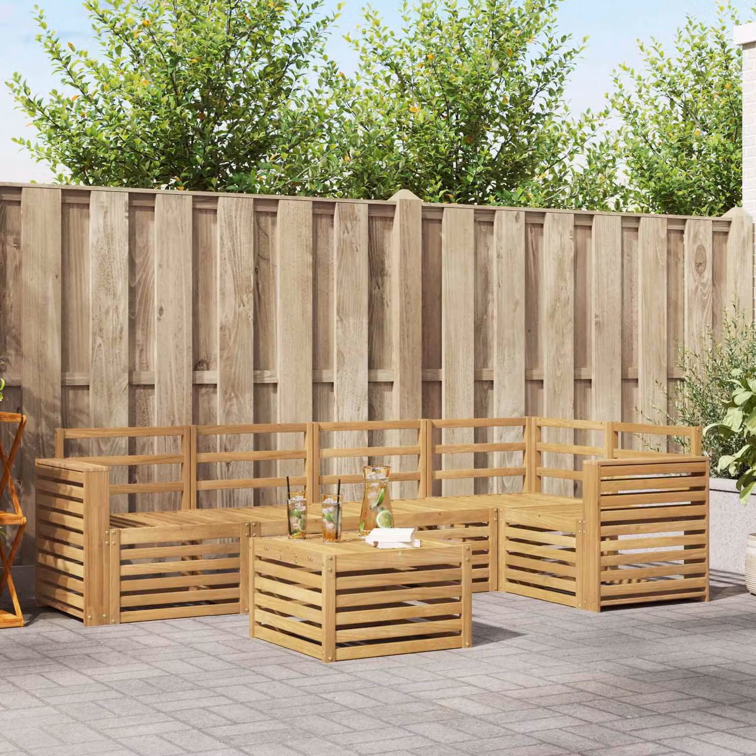 vidaXL Set di divani da esterno 6 pz in legno di acacia con cuscini bianchi e marroni per giardino e terrazza