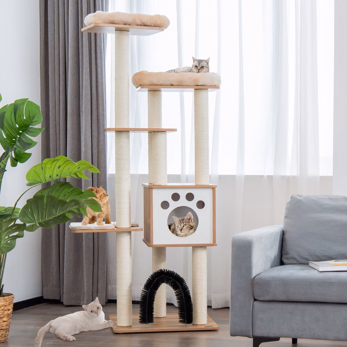 Albero tiragraffi per gatti Costway con 2 trespoli in tessuto felpato e arco massaggiante, colore beige