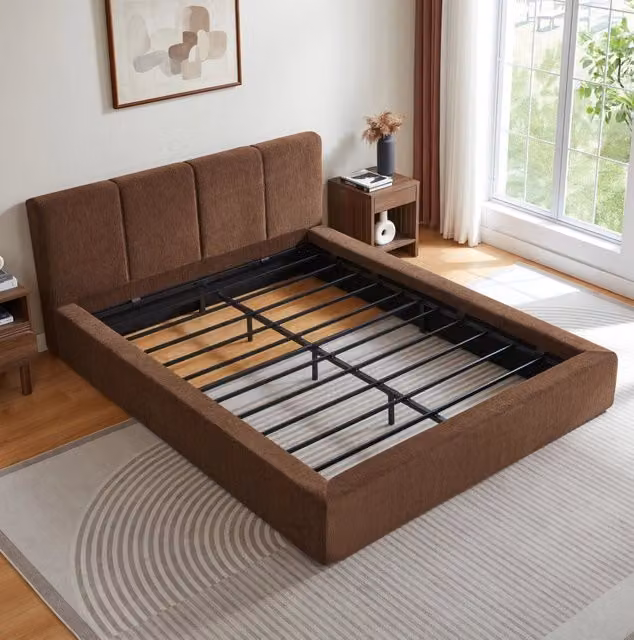 Struttura letto 140x200 cm con testiera imbottita e telaio in acciaio rinforzato, senza materasso