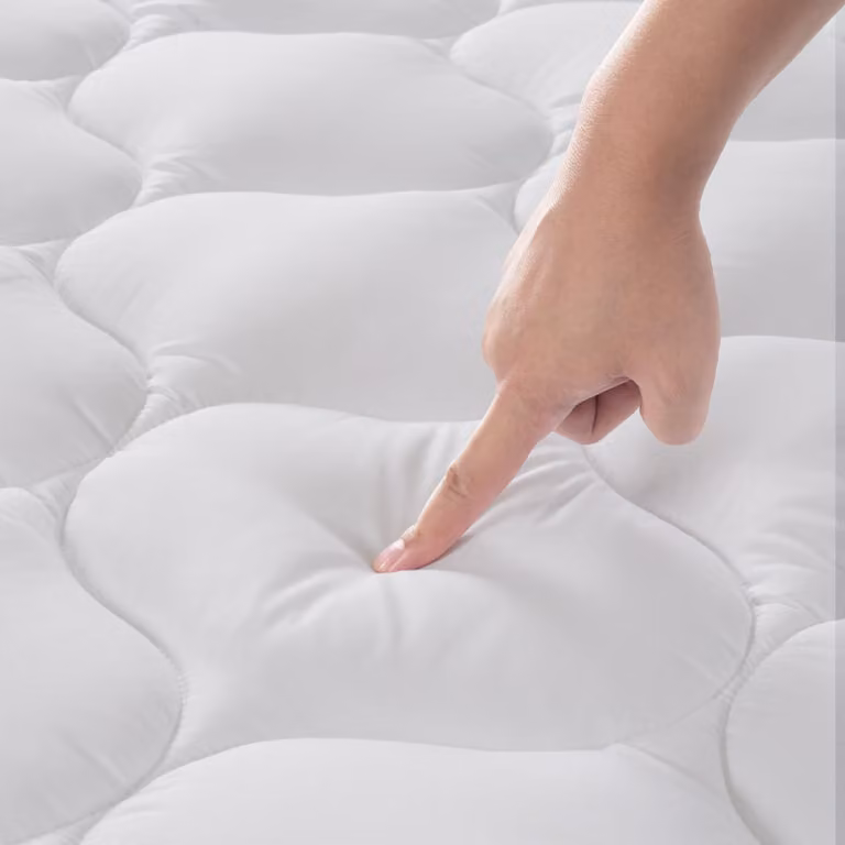 Topper per materasso 140x200 cm, morbido, trapuntato, traspirante, bianco
