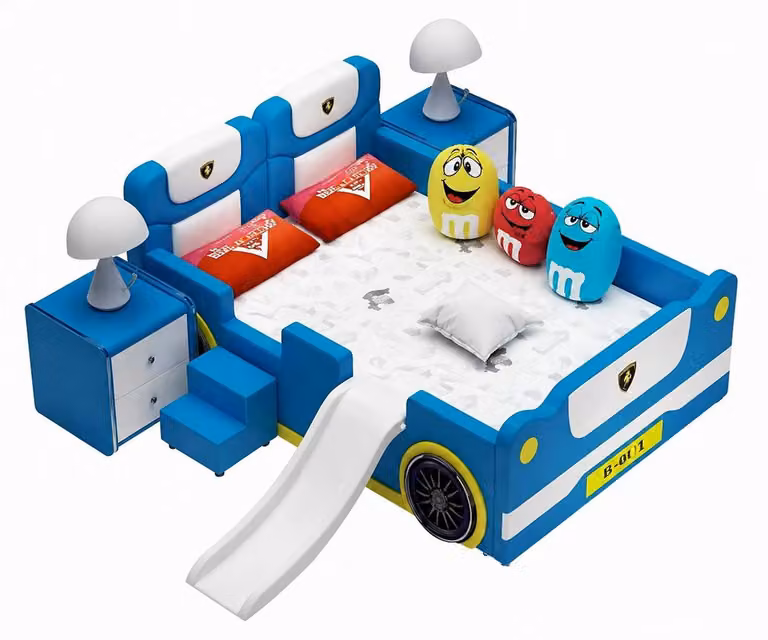 Letto a forma di automobile blu con scaletta e scivolo, adatto a bambini e bambine