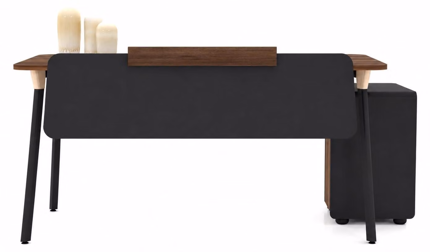 Scrivania elegante con ampio spazio e cassetti integrati