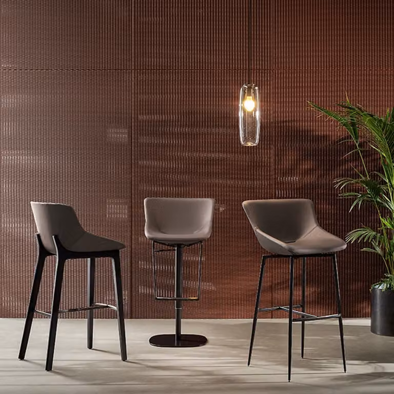 Sgabello Artika Wood too Bonaldo gambe in legno