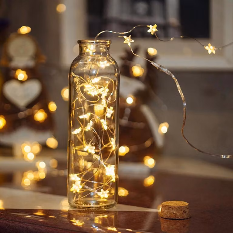 Catena luminosa a LED con forma di stelle, 5 metri, 50 stelle bianche calde, filo di rame