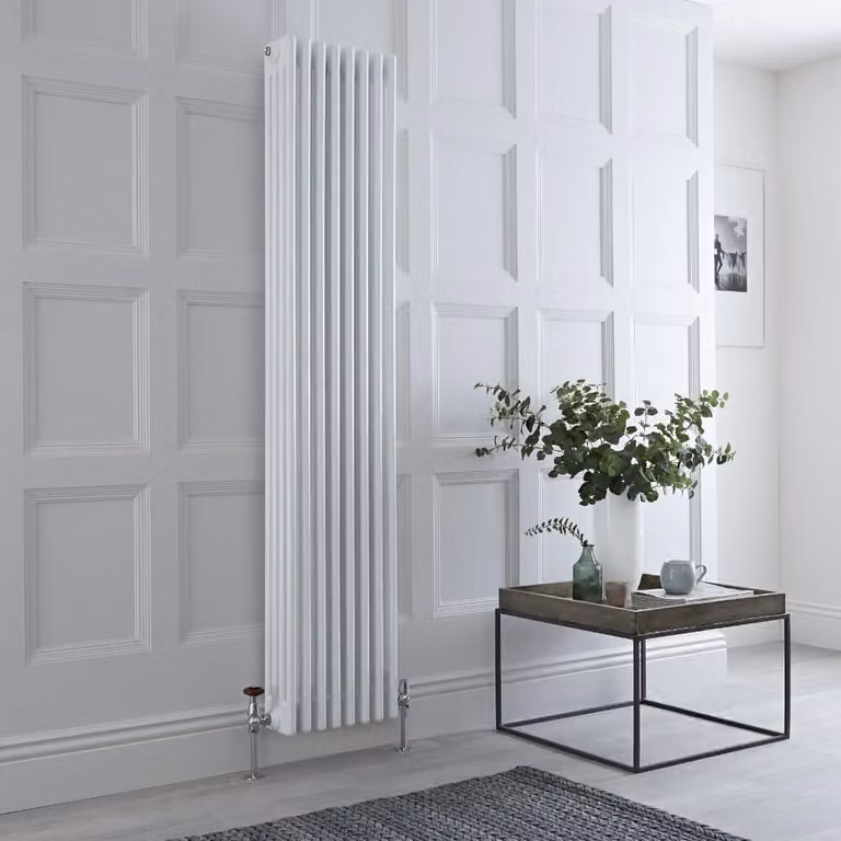 Radiatore Tradizionale Verticale a Quattro Colonne - Bianco - 1800mm x 380mm - con piedini - Regent