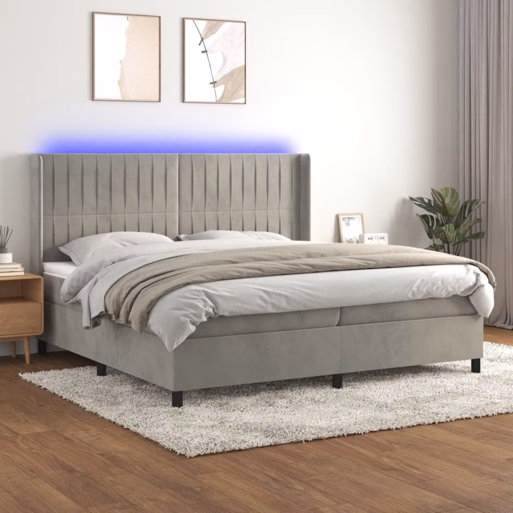 Letto Ibrido vidaXL in Velluto Grigio Chiaro con Materasso a Molle Insacchettate, Illuminazione LED e Porte USB, L/P: 200 x 200 cm – 1