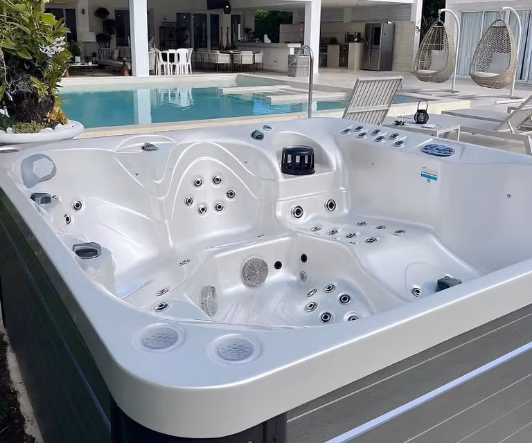 Whirlpool Blubberbad Hydromassagewanne Spa-Bad Whirlwanne 210x210 cm