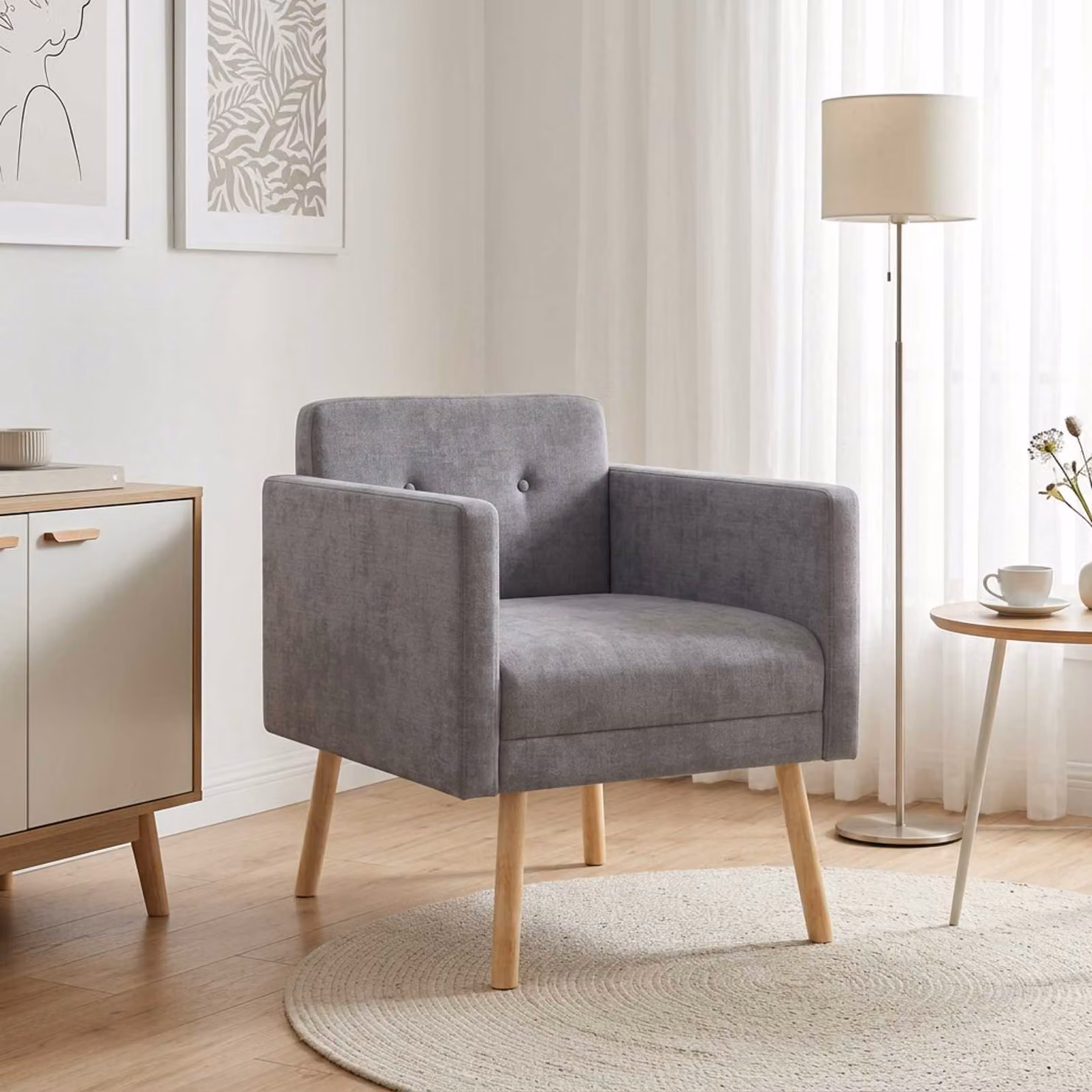 Sedia d'accento moderna vidaXL in tessuto grigio con braccioli e struttura in legno di gomma, H 79 x L 73 x P 45 cm