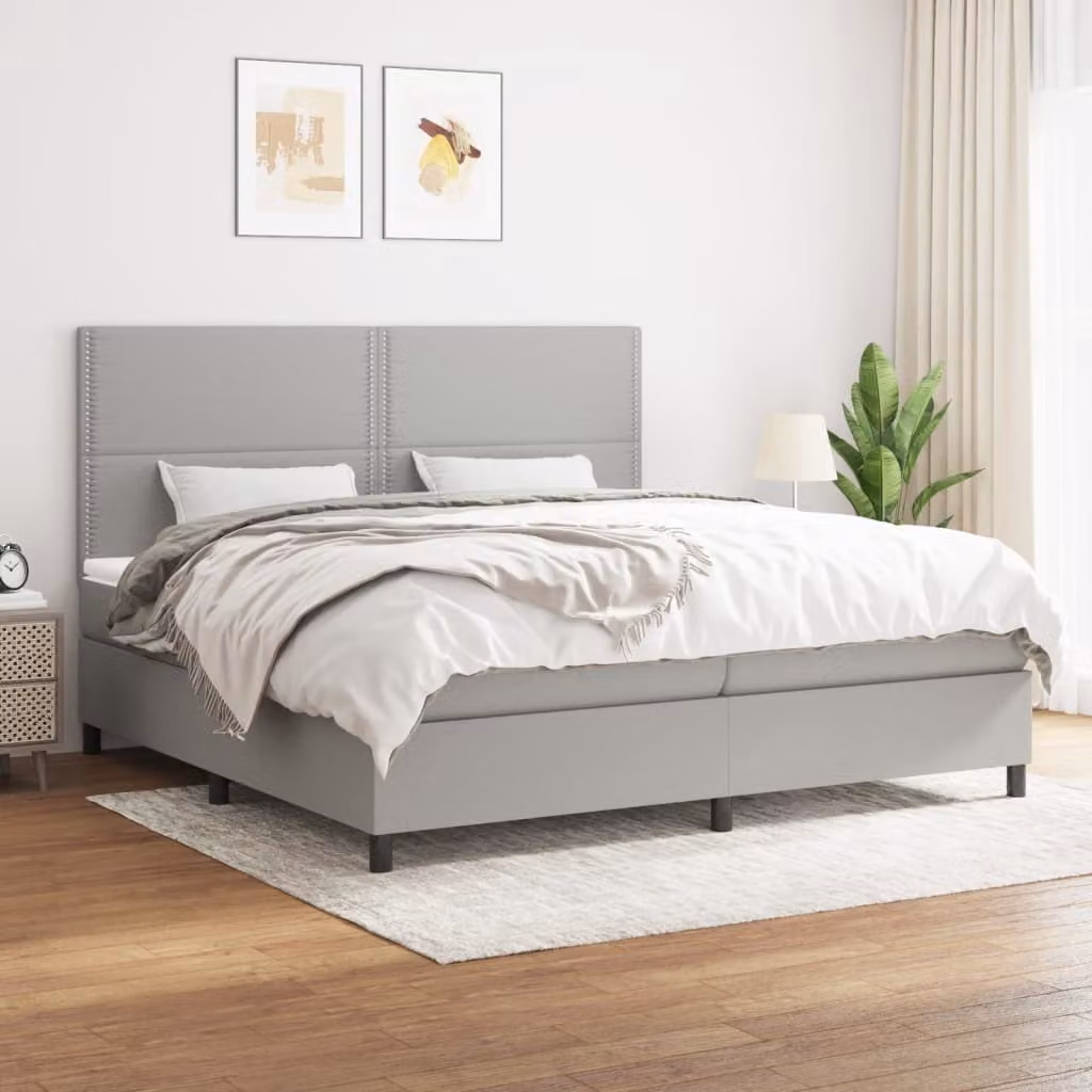 The Living Store Letto a molle con materasso grigio chiaro 200x200 cm in tessuto