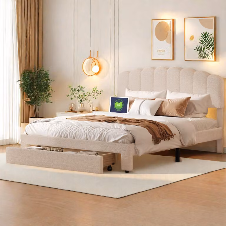 Letto imbottito 160x200 cm, matrimoniale, con spazio contenitore e rete a listelli, poggiatesta regolabile con funzione di ricarica USB-C, rivestito in velluto beige effetto teddy, senza materasso
