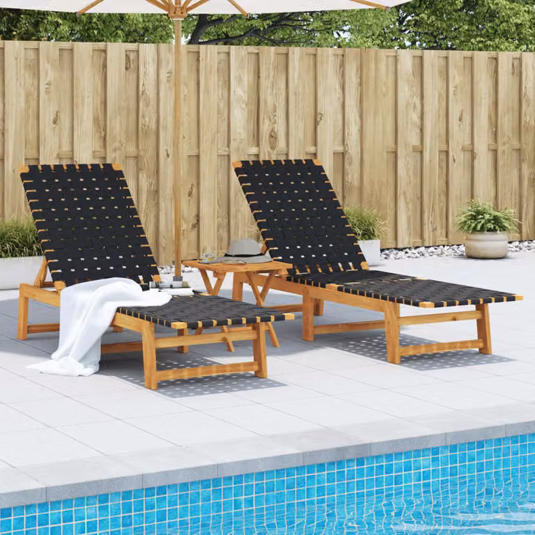 Set di 2 lettini prendisole vidaXL in legno di acacia oliato e tessuto nero e marrone con poggiatesta regolabile per giardino e terrazza