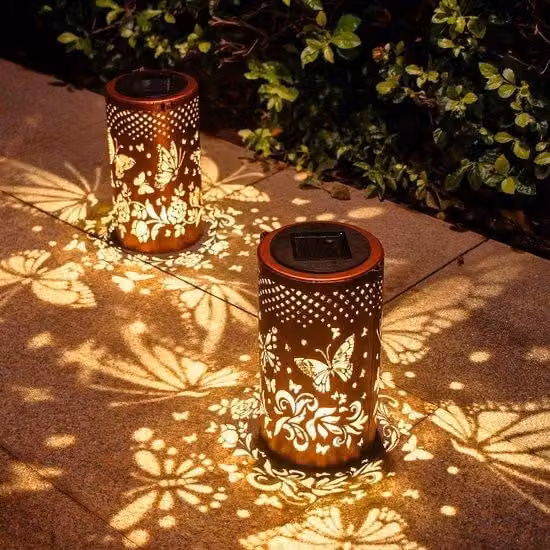 2 lanterne solari a forma di uccello – Resistenti alle intemperie – Da appendere – Con LED – Decorazione per esterni – Ideali per terrazza, giardino e prato