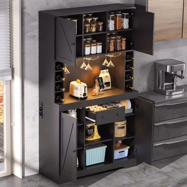 Mobile colonna da cucina con ripiani regolabili cassetto portabottiglie LED e prese nero 105 × 40 × 180 cm
